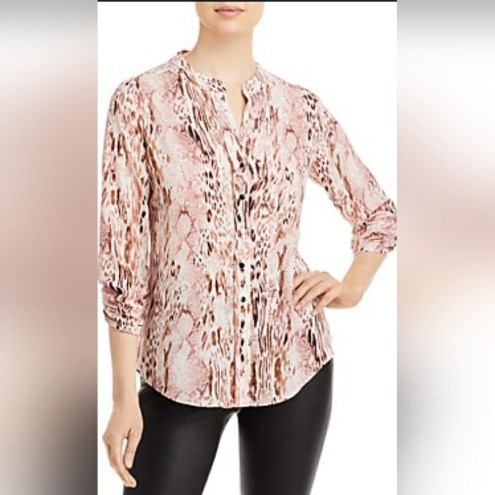 Tahari‎ mandarin color animal print top